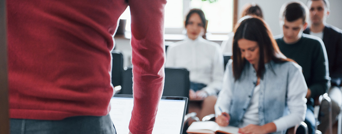 Mentoria na universidade: como transformar orientação em sucesso acadêmico e profissional